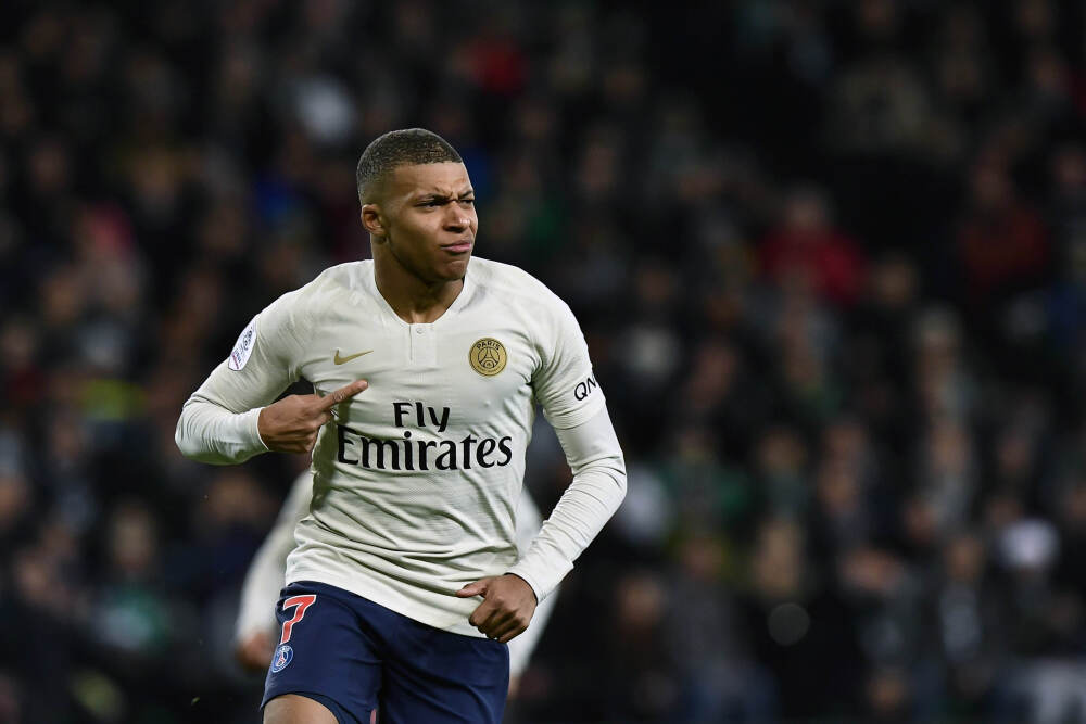 不想当美国 “冤大头”！卢拉硬气：中巴贸易用人民币，去美元化潮要淹了美元？